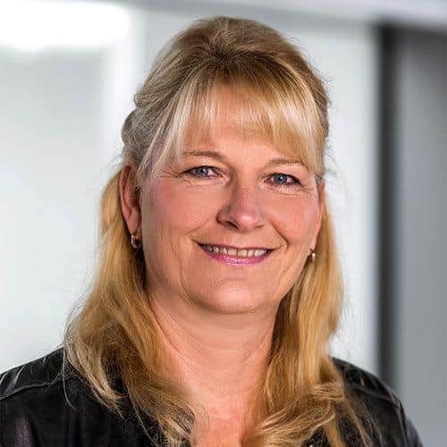 Portrait of Martina Monien-Zeh, assistant at the Institute for Sustainable Water Systems at Hof University of Applied Sciences.